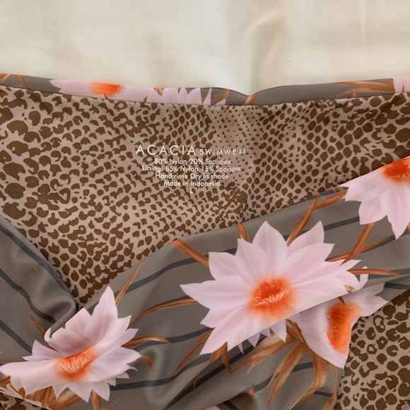 Acacia dragon stripe bottom. NWT size large - Picture 3 of 6